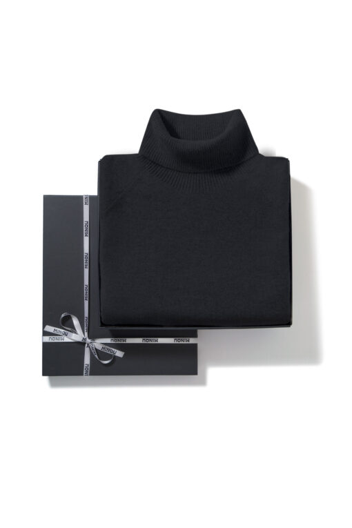 unisex men's cashmere turtleneck in black