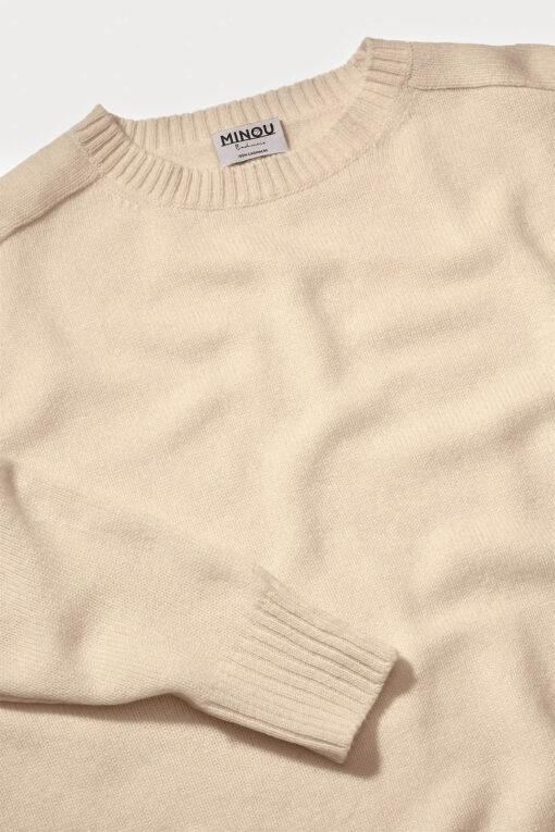 kaszmirowy sweter raglan z kolorze beżowym
