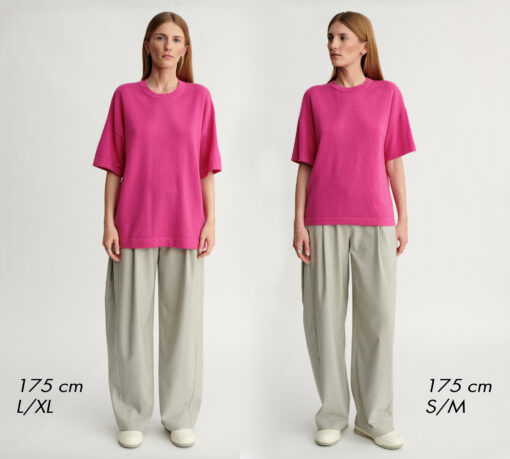porównanie rozmiarów kaszmirowych t-shirtów w kolorze róż