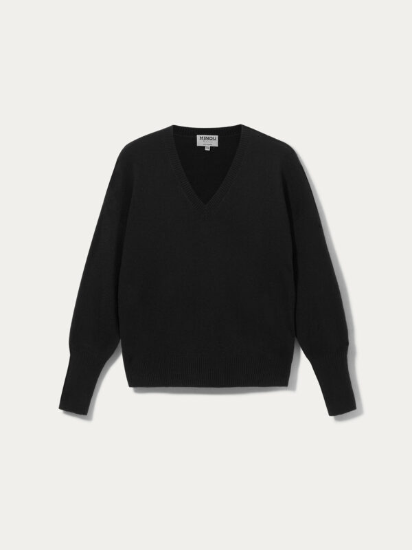 kaszmirowy sweter z dekoltem w serek w kolorze czarnym