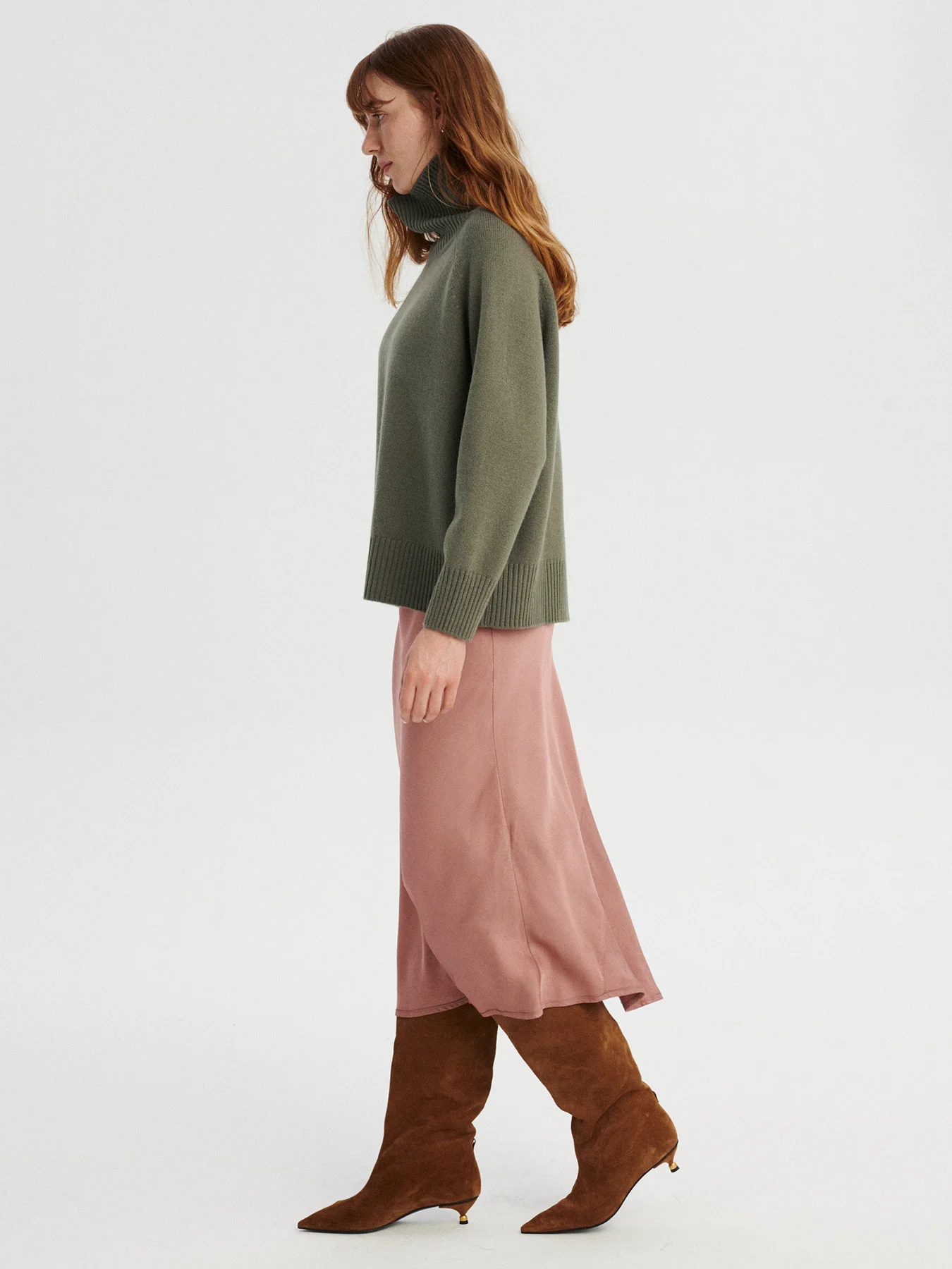 <span class="title-first-word">MINO</span> kaszmirowy golf oliwka - obrazek 6