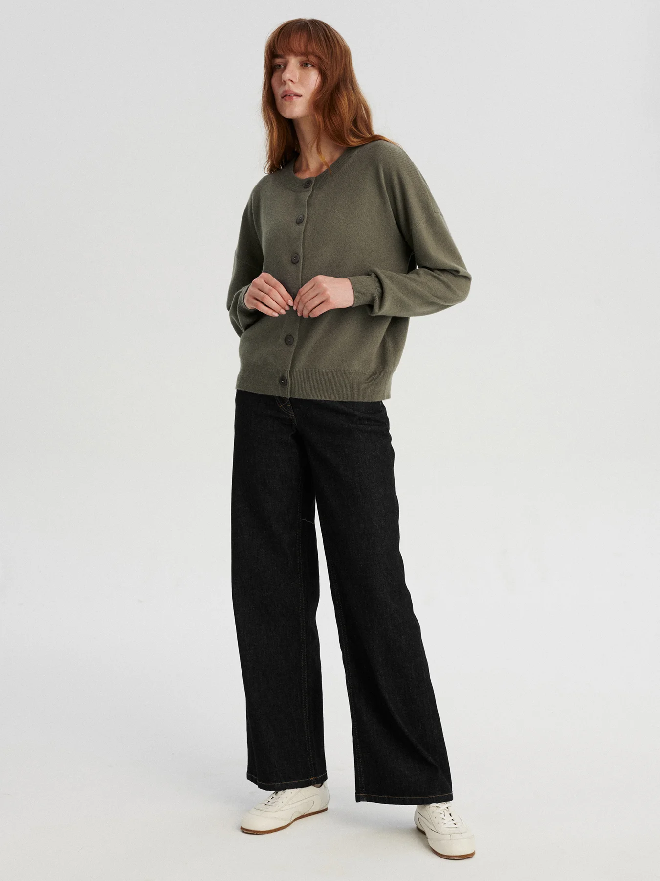 kaszmirowy krótki kardigan w kolorze oliwkowym