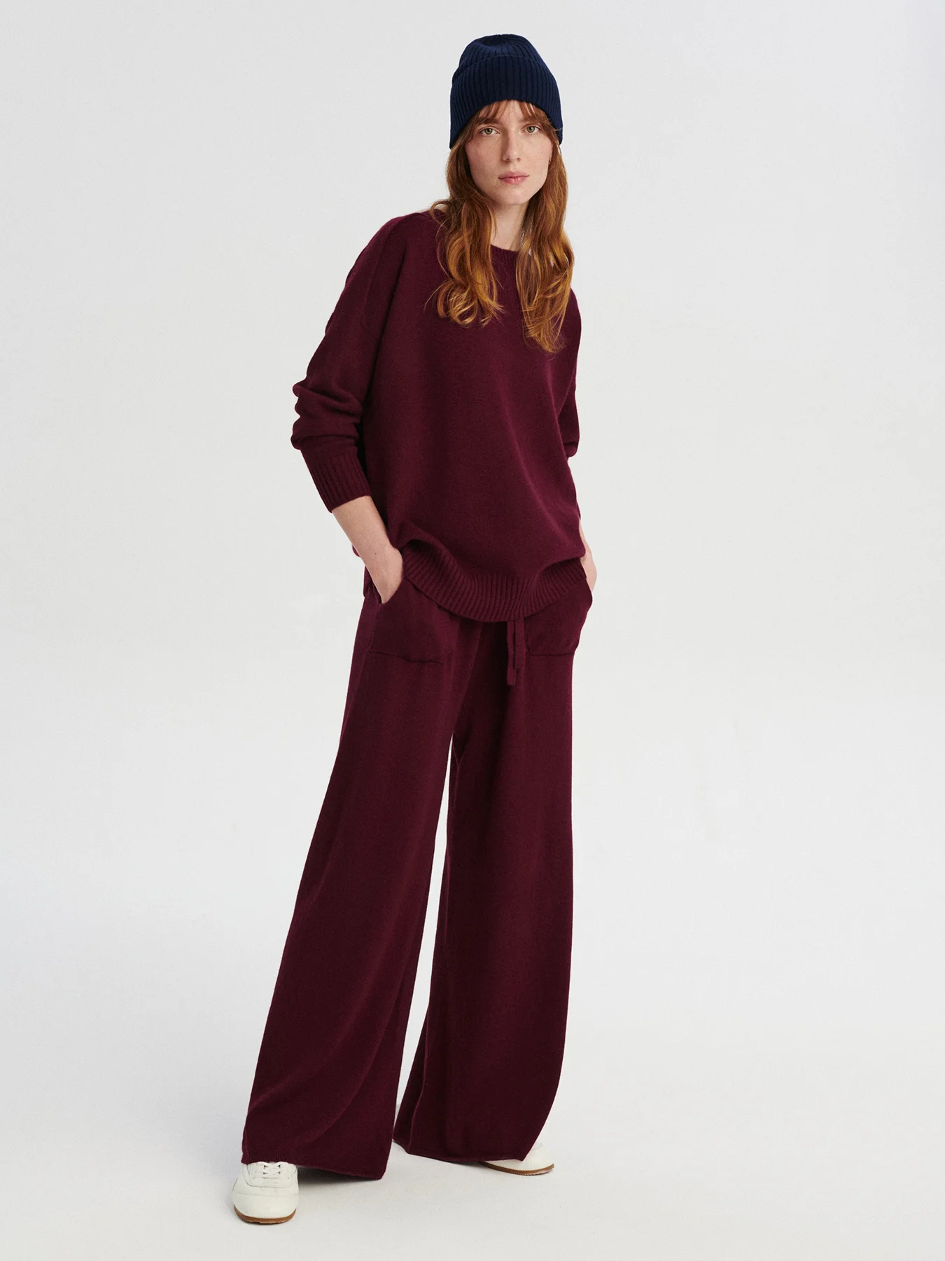 kaszmirowy raglan i spodnie burgund bordo