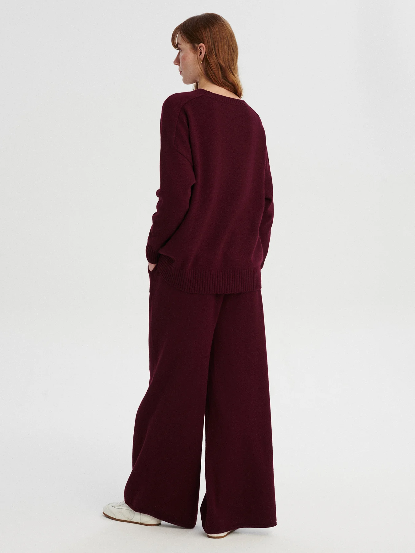 kaszmirowy raglan i spodnie burgund bordo