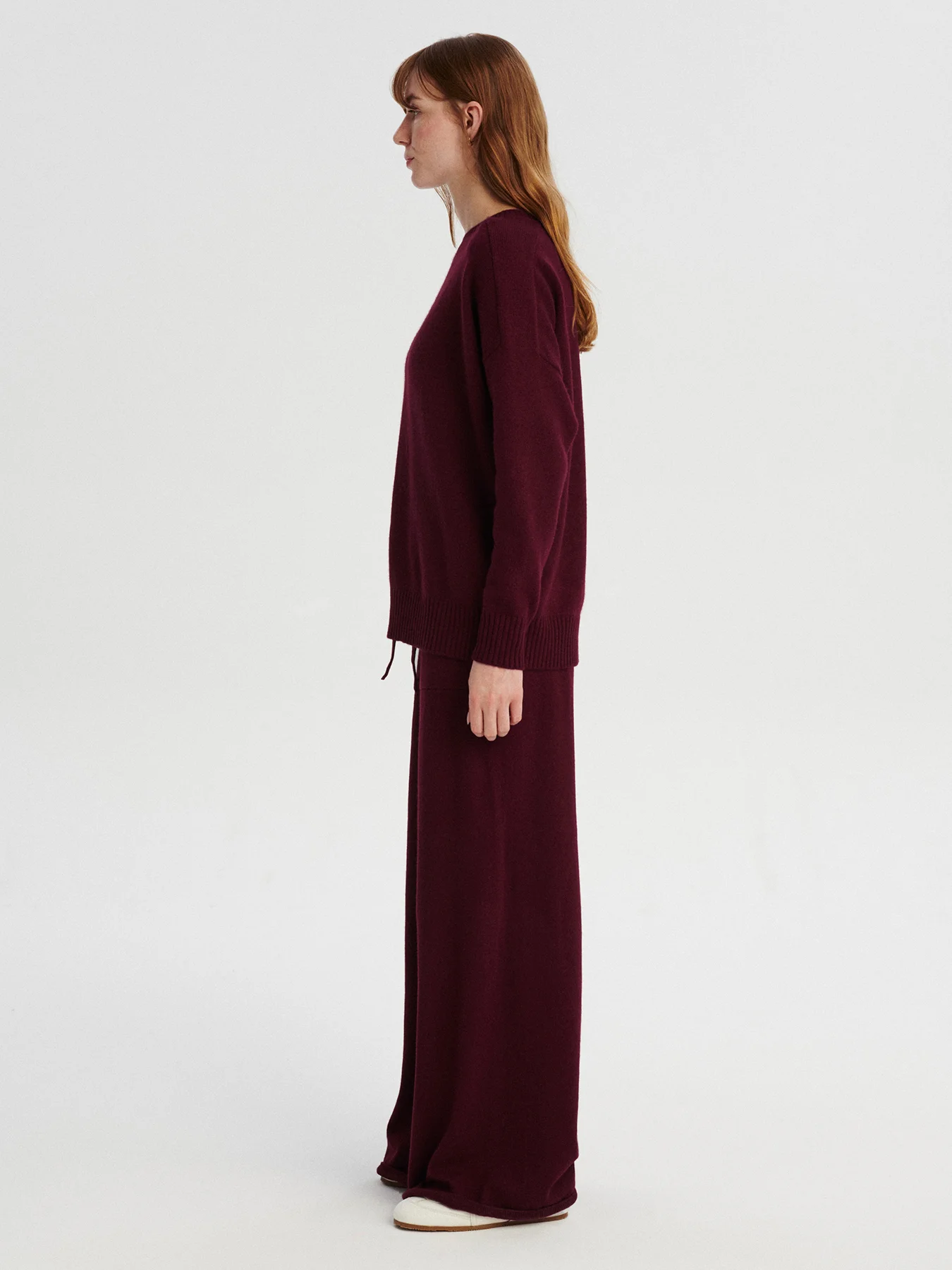 kaszmirowy raglan i spodnie burgund bordo
