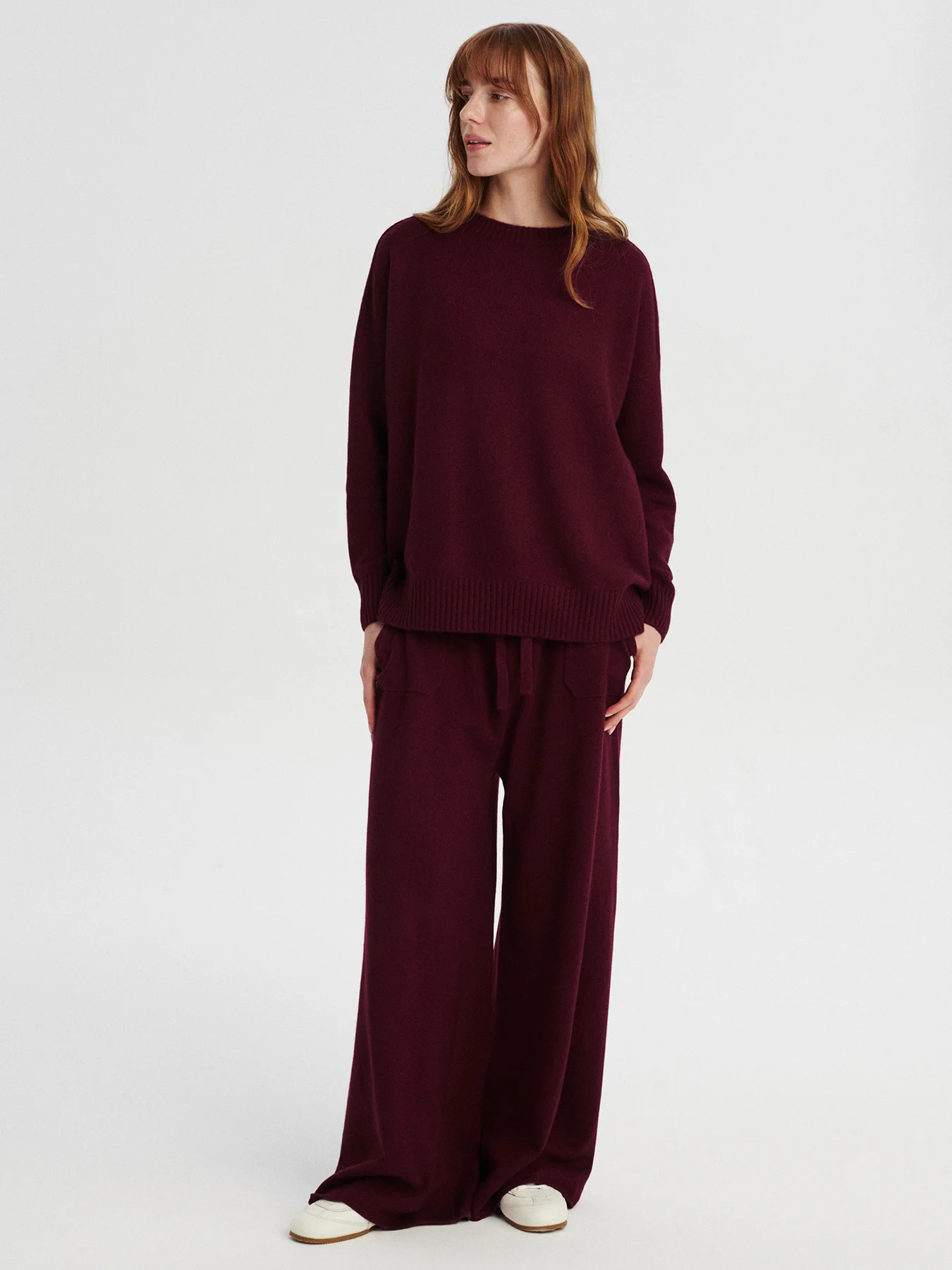 kaszmirowy raglan i spodnie burgund bordo