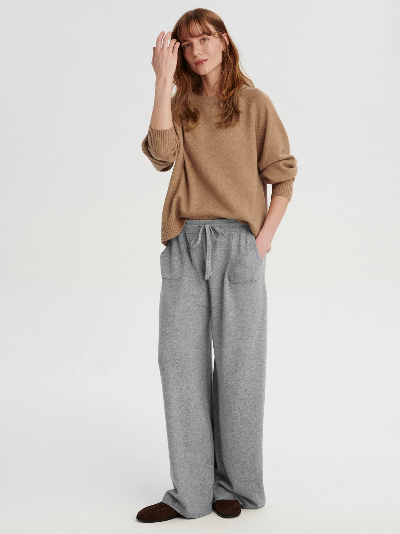 kaszmirowy krótki raglan w kolorze camel