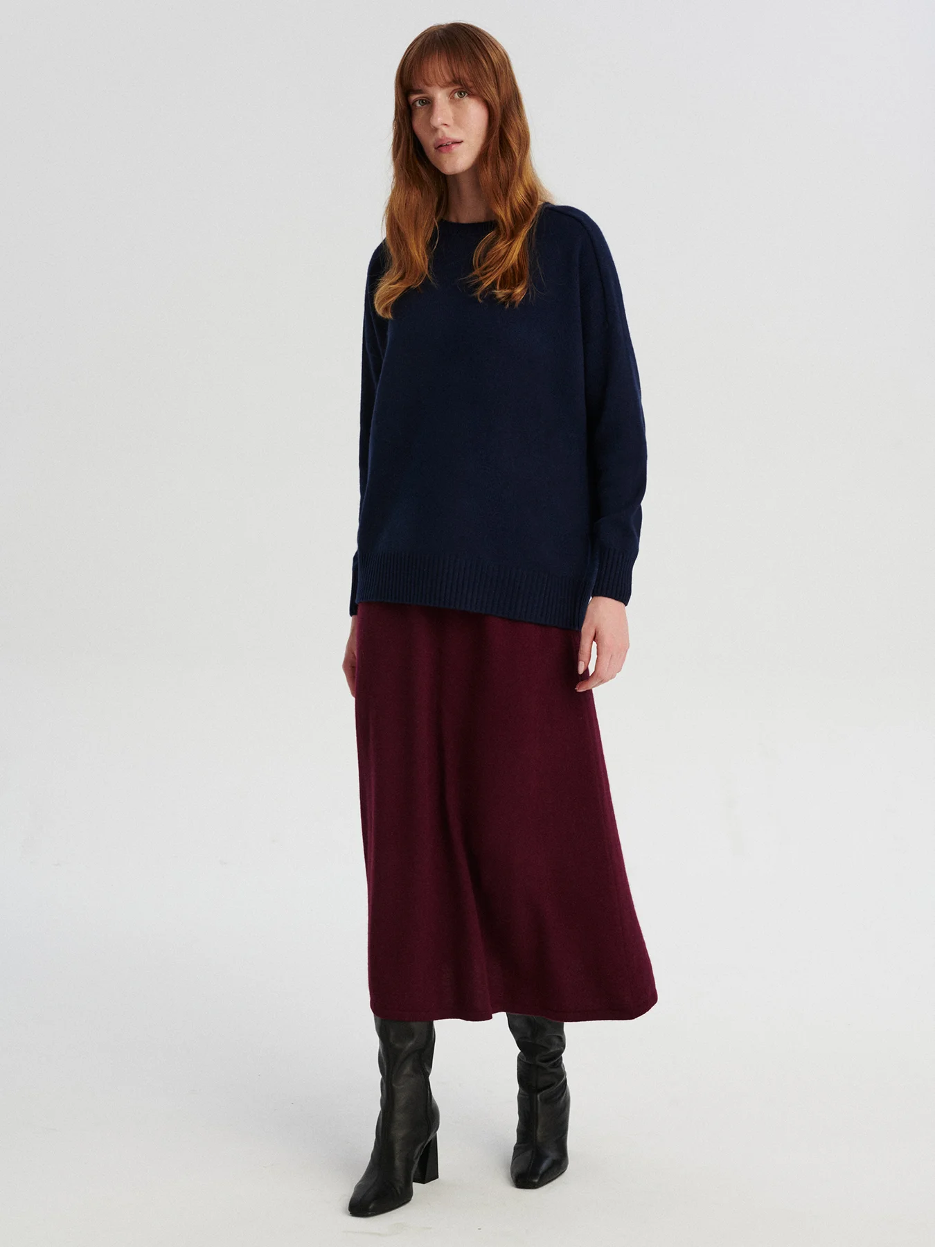 kaszmirowa spódnica w kolorze burgundu bordo