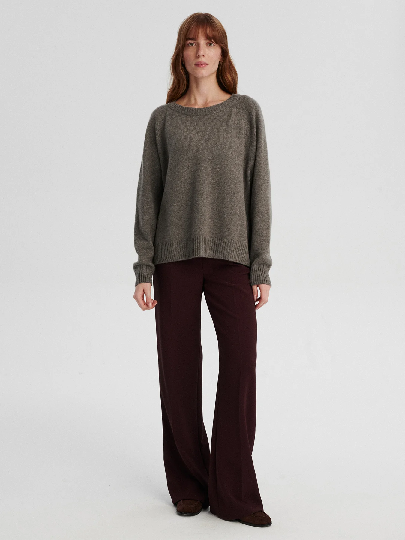 <span class="title-first-word">FIKA</span> kaszmirowy sweter raglan taupe - obrazek 2