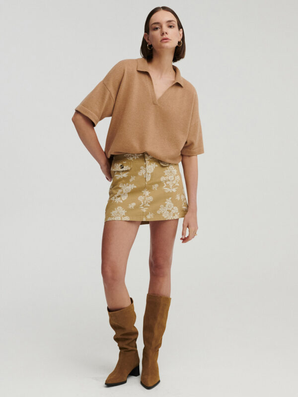 kaszmirowe polo z krótkim rękawkiem w kolorze camel